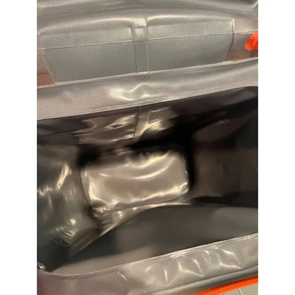 Reign Storm Backpack Cooler Insulated Clean Energy RARE NWOT Monster Energy - Picture 5 of 7